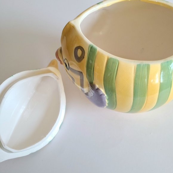 Vintage 1980s Fish shape cookie/biscuit jar. - Picture 8 of 13